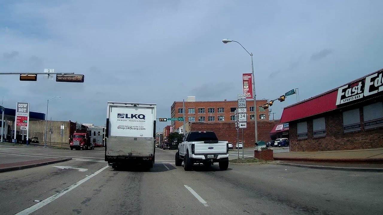 Driving Downtown Terrell, TX (Dash Cam)