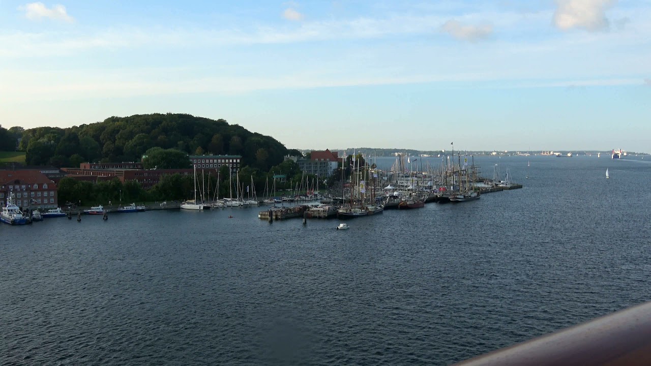 Auslaufen Kiel AIDAprima AHOITOUR Kiel