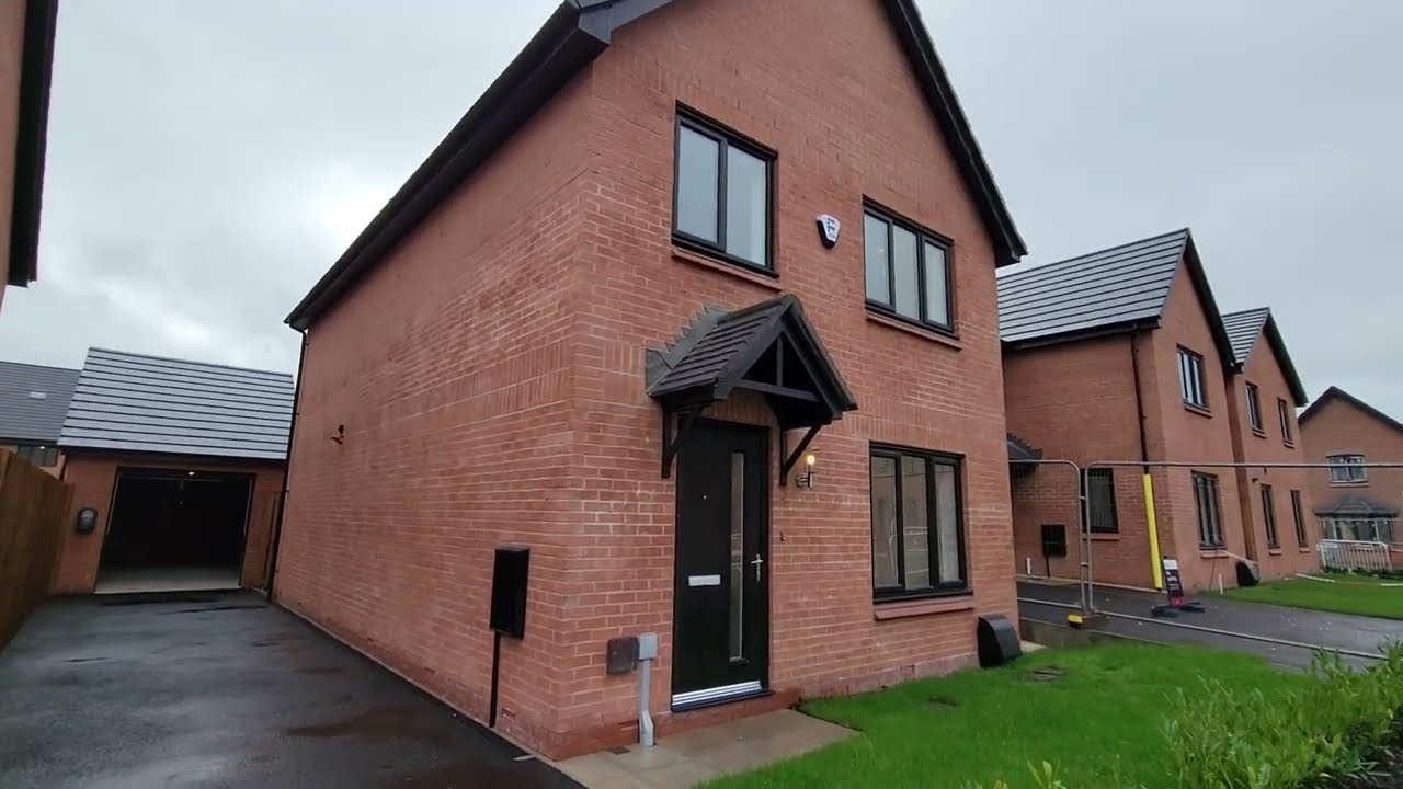 全新四房獨立屋Taylor Wimpey Manchester M34我哋又收樓喇🎉再次恭喜Banana新業主收樓之喜🎉預祝業主一家人平安快樂🎉感謝香港人對Banana嘅信任🙇🏻‍♂️