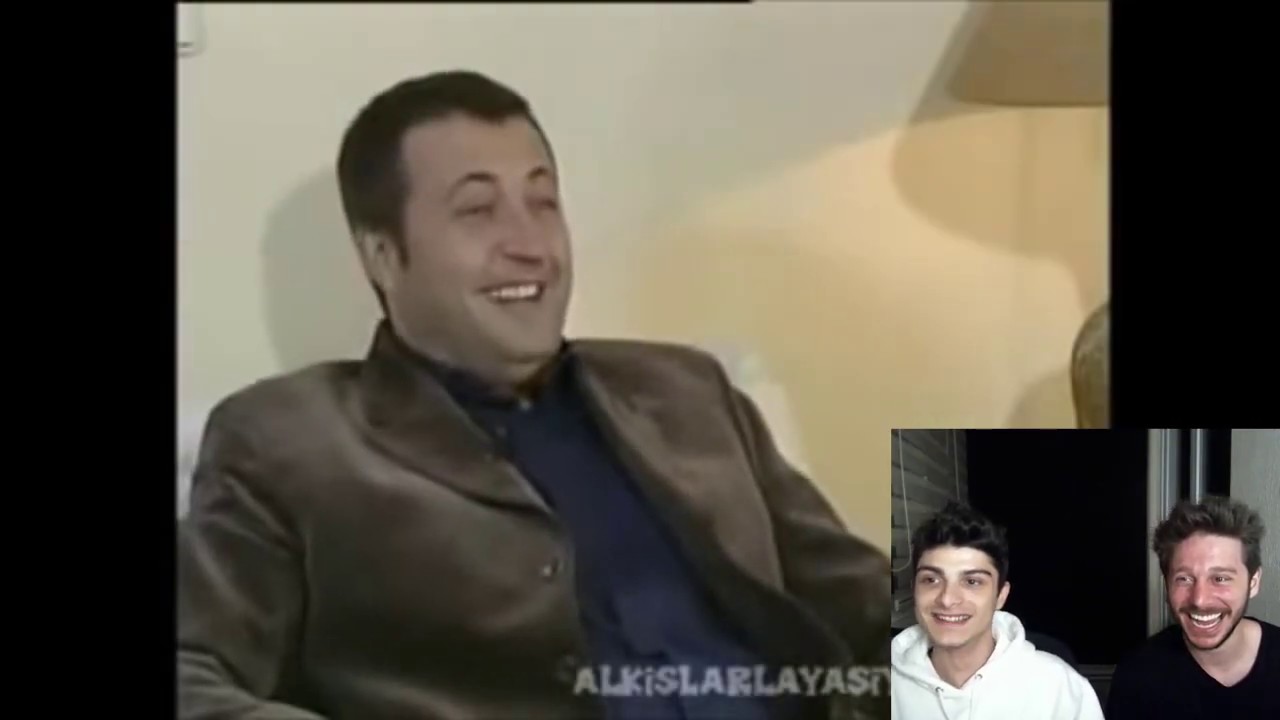 ÖZGÜR YILMAZ VE YAĞIZ KURTULUŞ TURKİSH TV LEGENDS RTÜK AFK İZLİYOR.