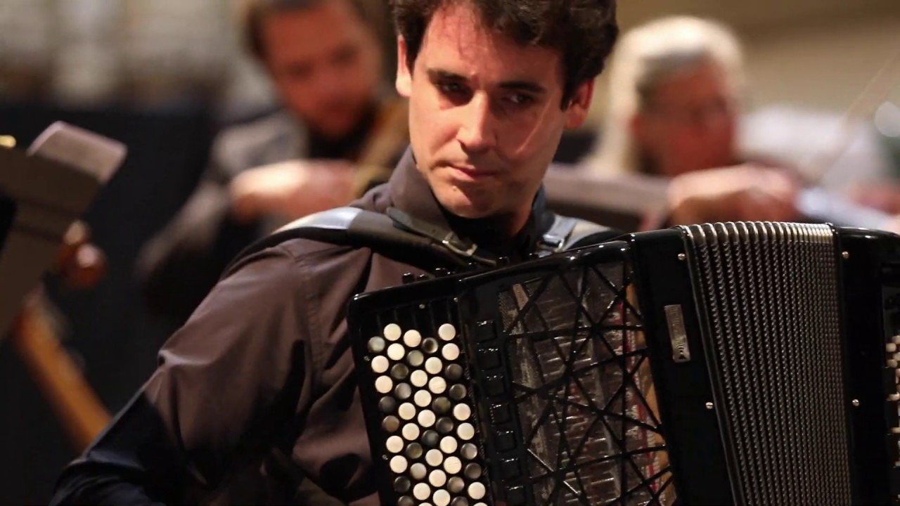 Vincent Lhermet en soliste avec l'Orchestre d'Auvergne (Bach, Concerto n. 3 en Ré Majeur)