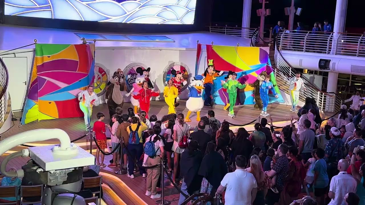 Mickey’s Color Spin Dance Party!!!