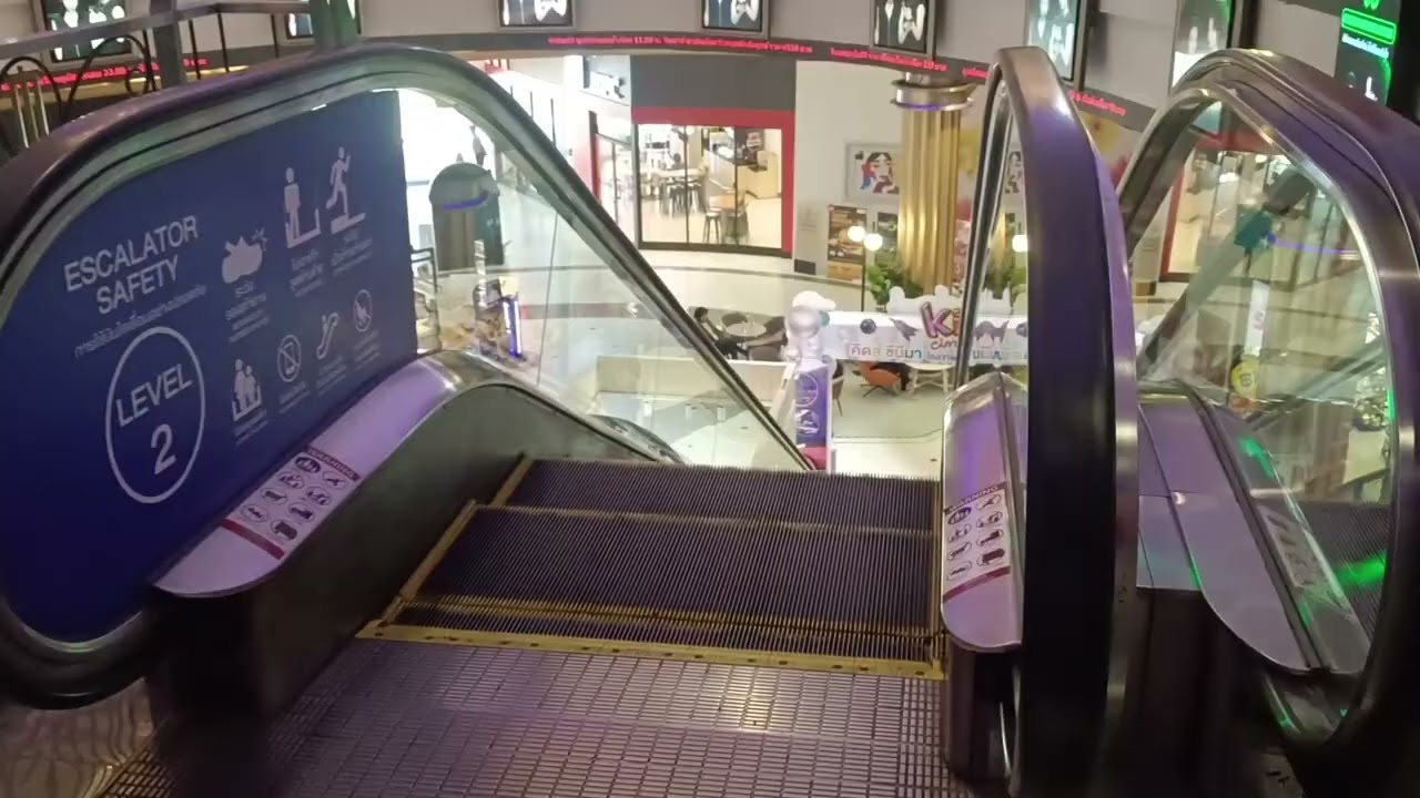 3x Hitachi escalator at Major Cineplex,Rangsit,Pathum Thani, Thailand 