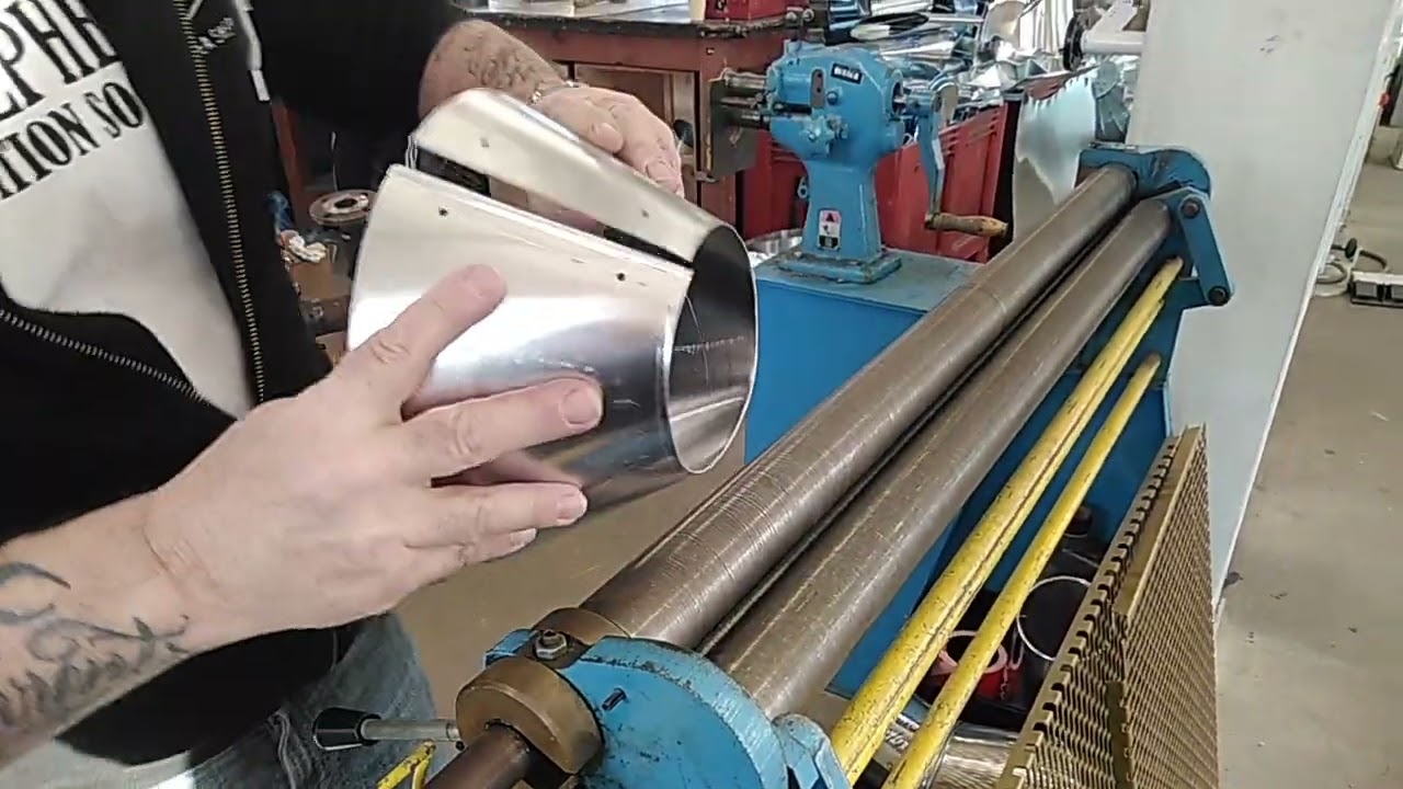 3  Le c&ocirc;ne &agrave; la rouleuse