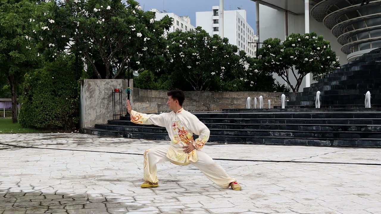 Taijiquan  Chen style  24 Form Sujinda  Yangrungrawin THA Male