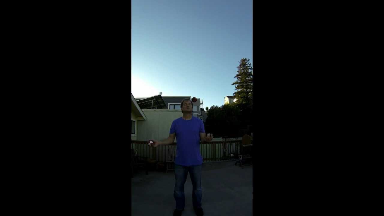 Blind juggling