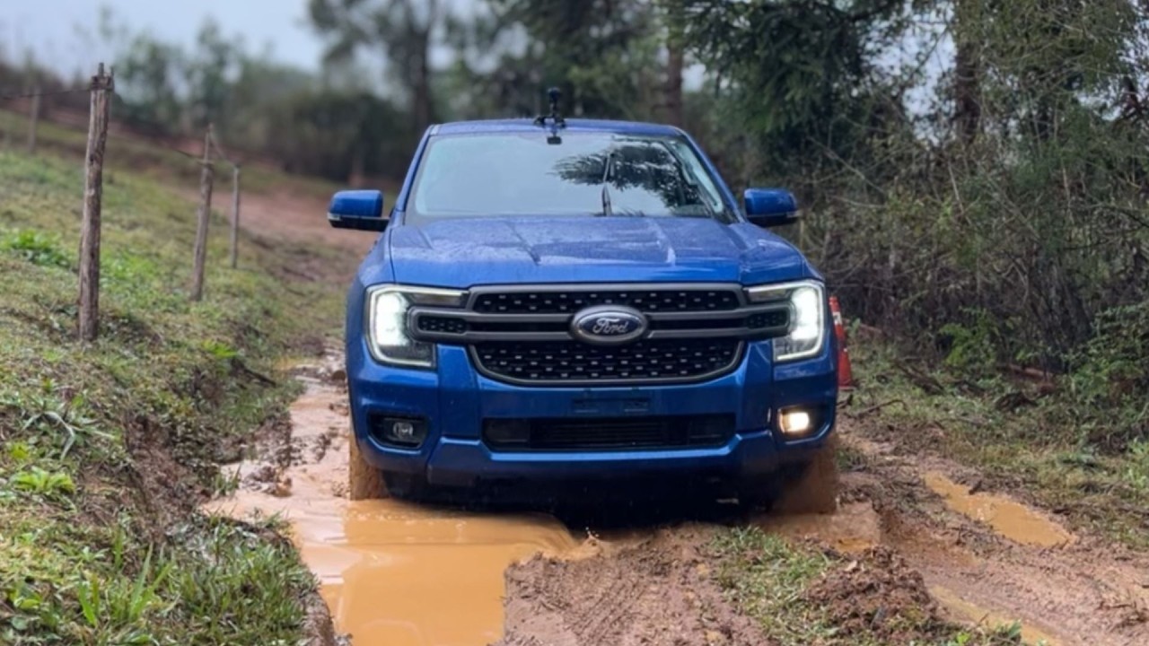 Ford Ranger XLS 4x4: Agora com pneus ideais para lama e terra molhada!