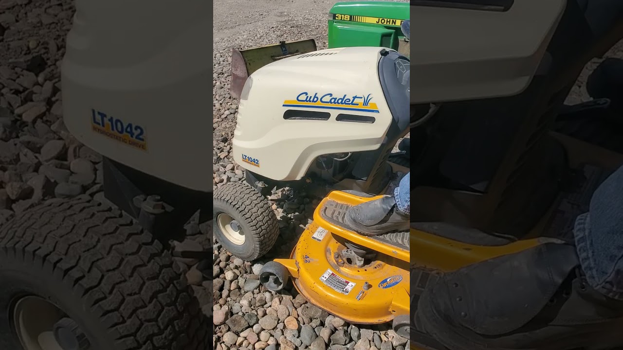 Cub Cadet LT 1024 Lawn Tractor
