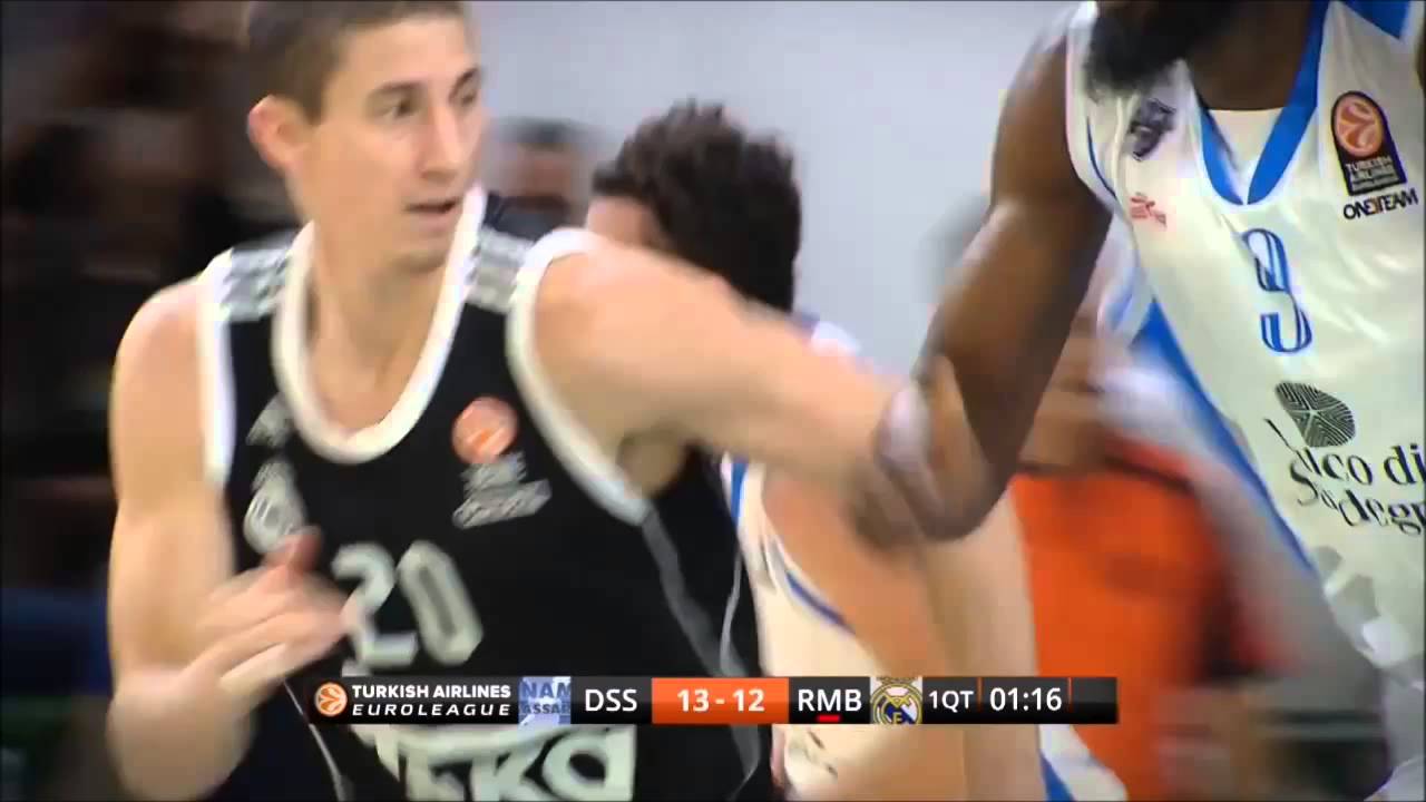 200 presenze con la Dinamo Sassari, tributo per Giacomo 