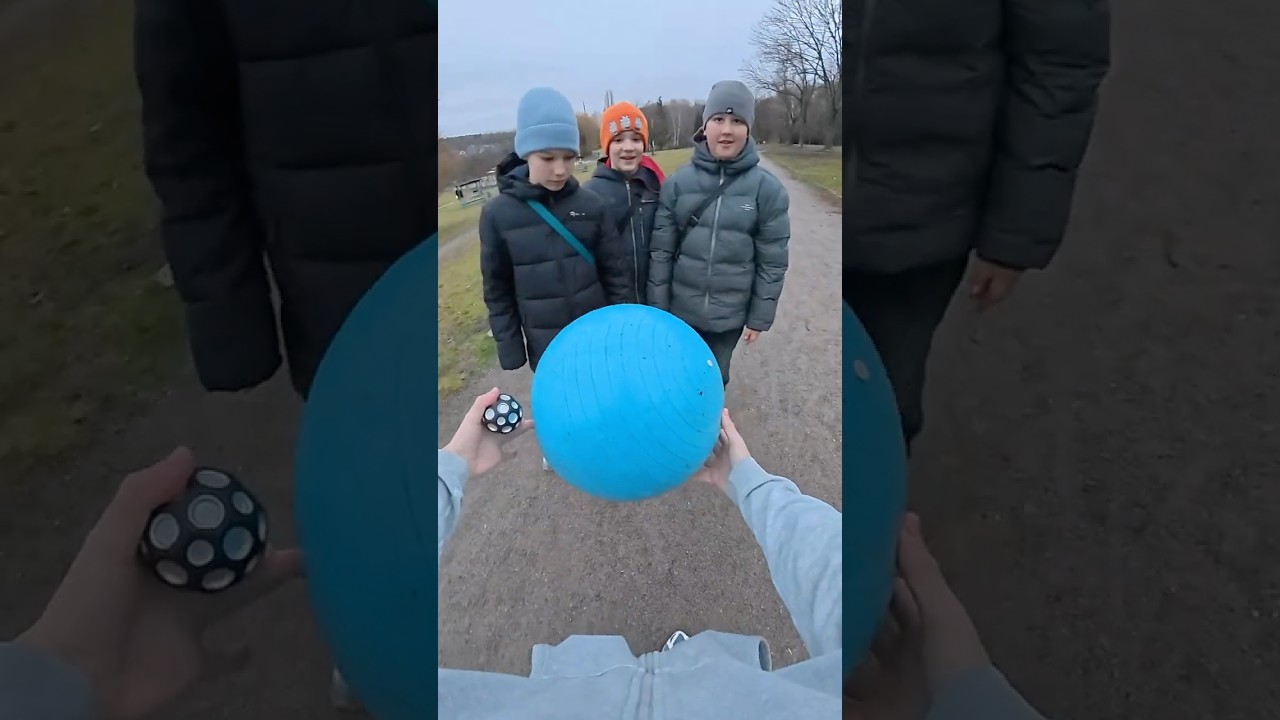 ЗАБРАВ та ВИКИНУВ м&lsquo;яч для Йоги?🧘&zwj;♂️ #gravityball #challenge #moonball #дюха #ball #memes