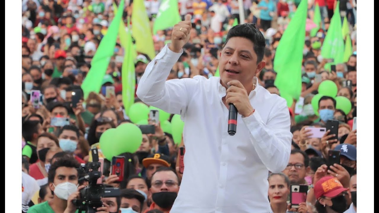 De pollero a millonario: así 'surgió' la inexplicable fortuna de Ricardo 'El Pollo' Gallardo