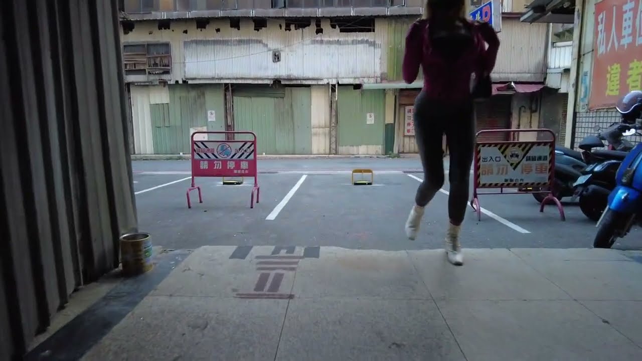 地方先生下午翹班，跑去台中公園附近走走晃晃，下午公園路的人潮好少