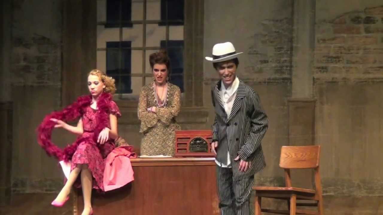 Annie Jr Rooster Clip