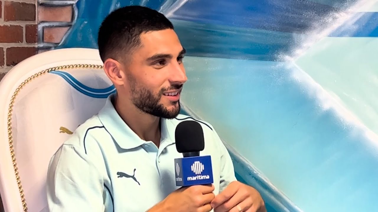 10/09/2024 - L’attaquant de l’OM Neal Maupay invité exceptionnel du Bar des supporters
