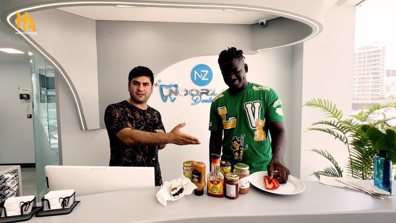همایون در شب عید با جوان آفریقایی که ۷نوع مرچ را همزمان میخورد.🤫