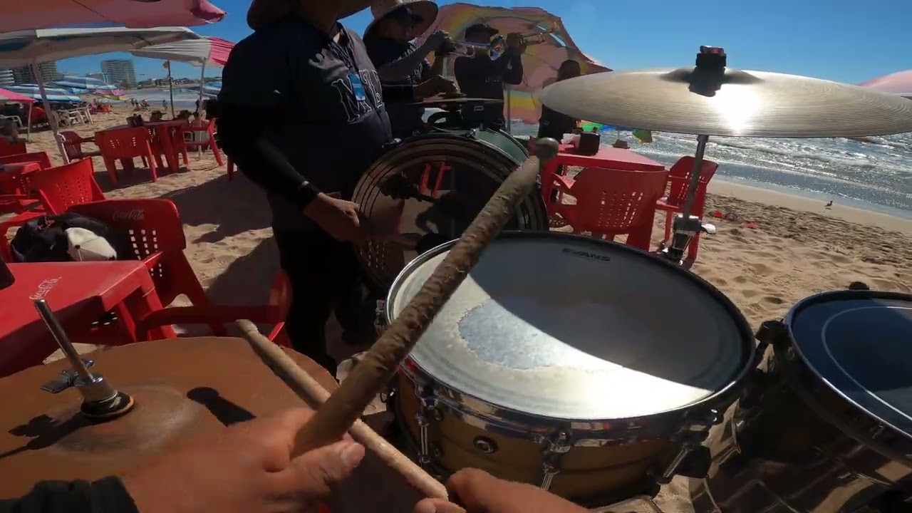 Tristes recuerdos - Banda 11:12 en vivo desde la jaiba pata salada carnaval de Mazatlán 2026 
