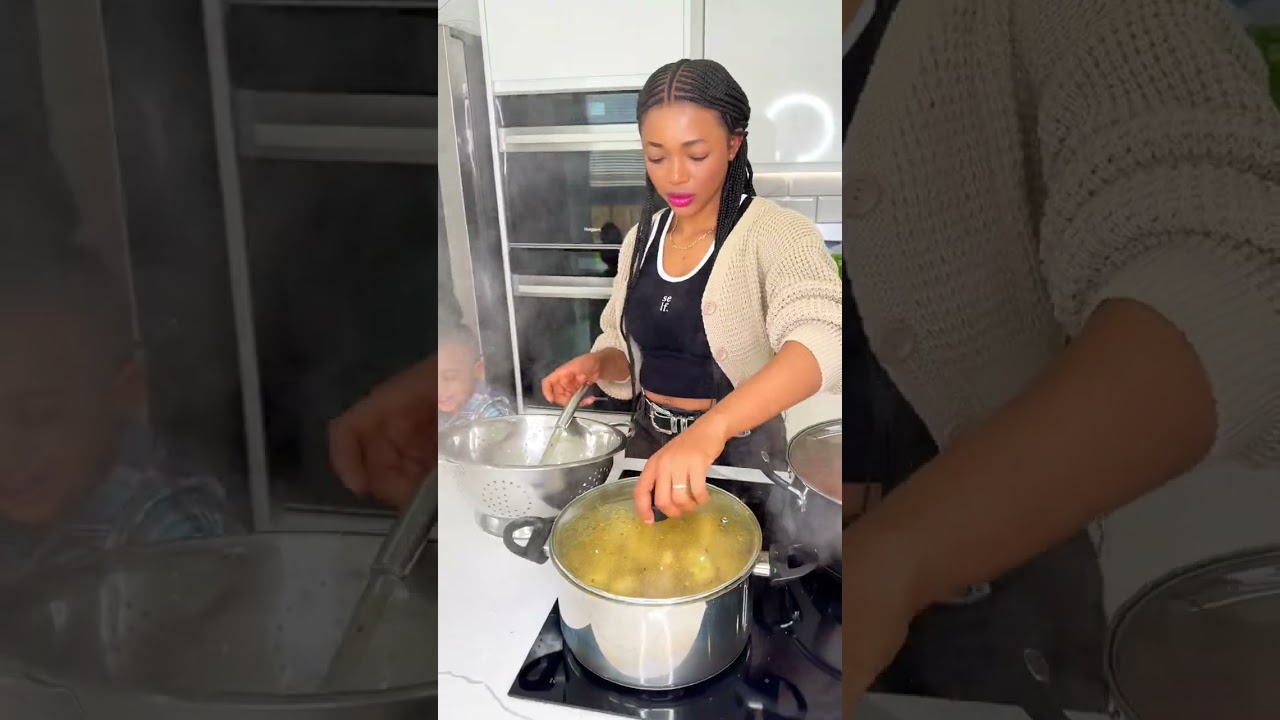 Let’s make yummy jollof 🤤 delicious Nigerian jollof