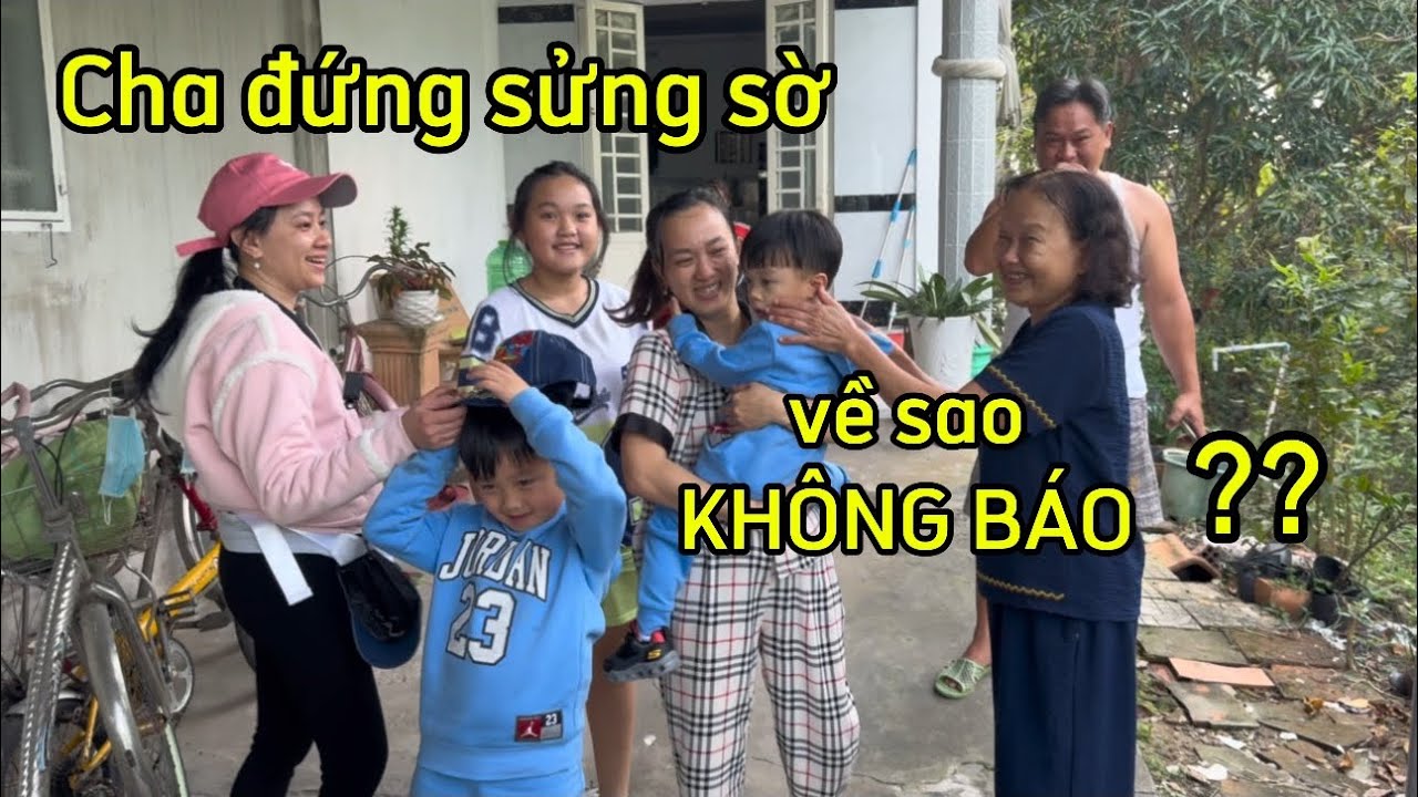 Bí mật về VN thăm gia đình, cả nhà ai cũng bất ngờ đến khóc, chỉ có cha đứng sừng sờ.