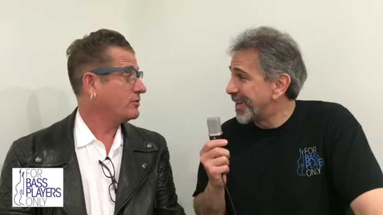 Interview with Stray Cats bassist Lee Rocker