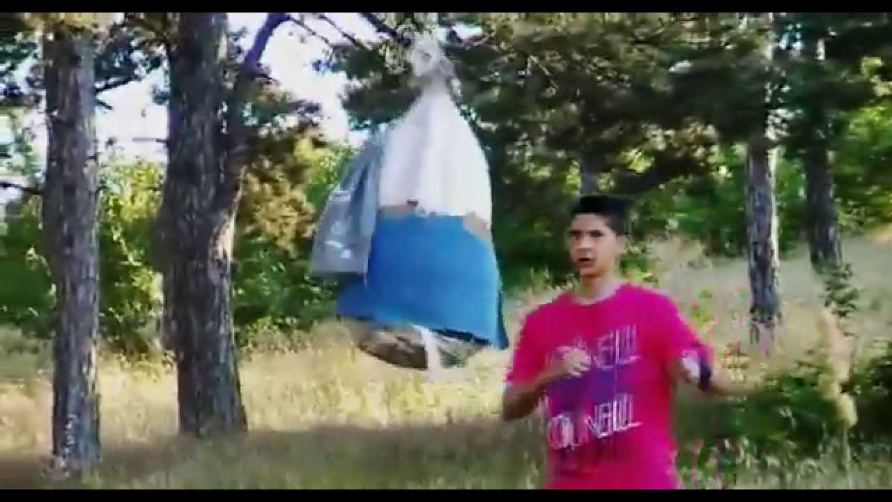- parkour ova ona glupo malce ama toe..