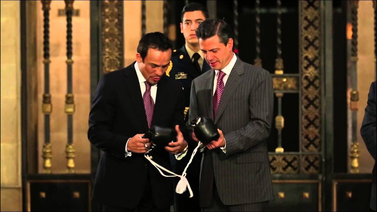 Presidente Peña Nieto recibe en Palacio Nacional al boxeador Juan Manuel Márquez