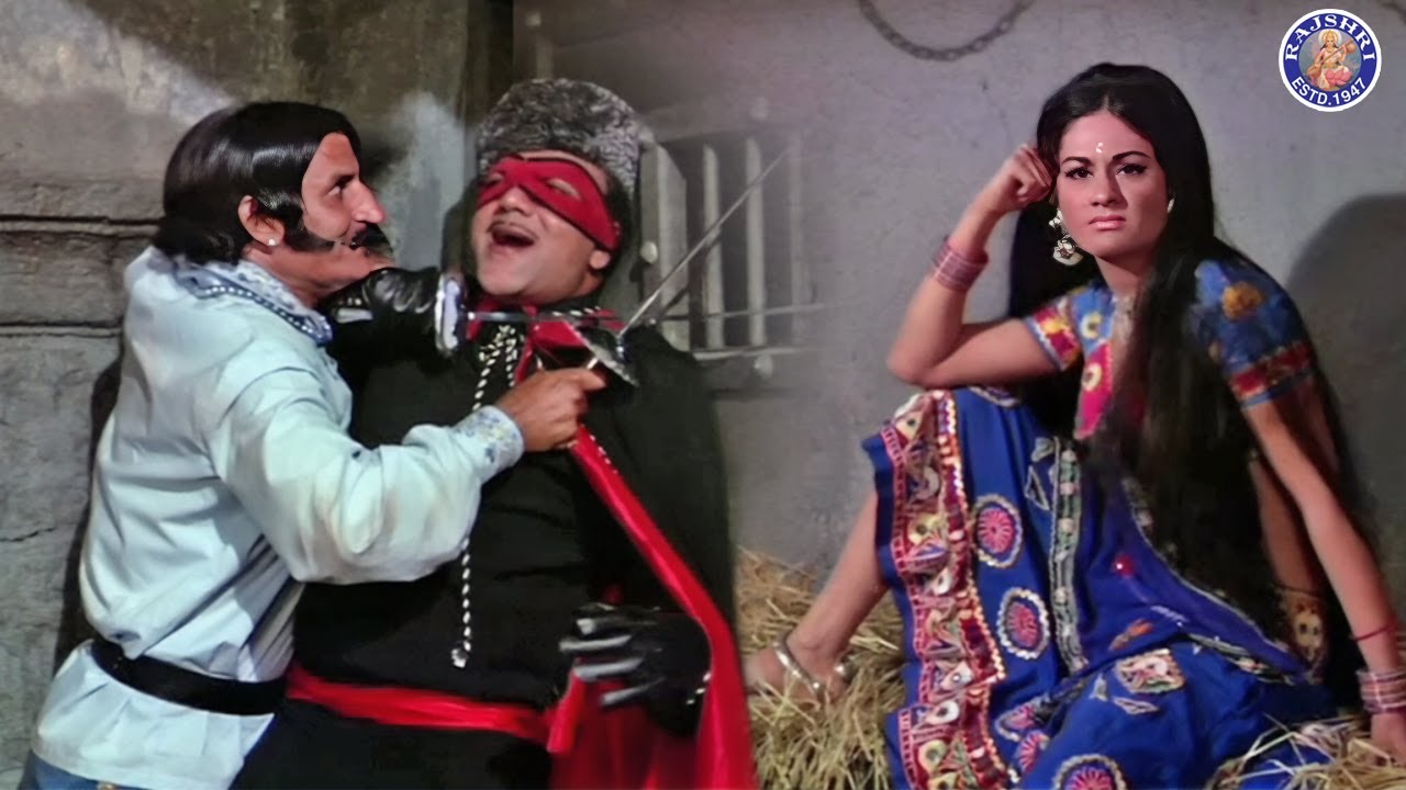 मौत को हम गेट के बाहर ही छोड़ आये है | Garam Masala | Mehmood Super Hero Action Scene | Aruna Irani