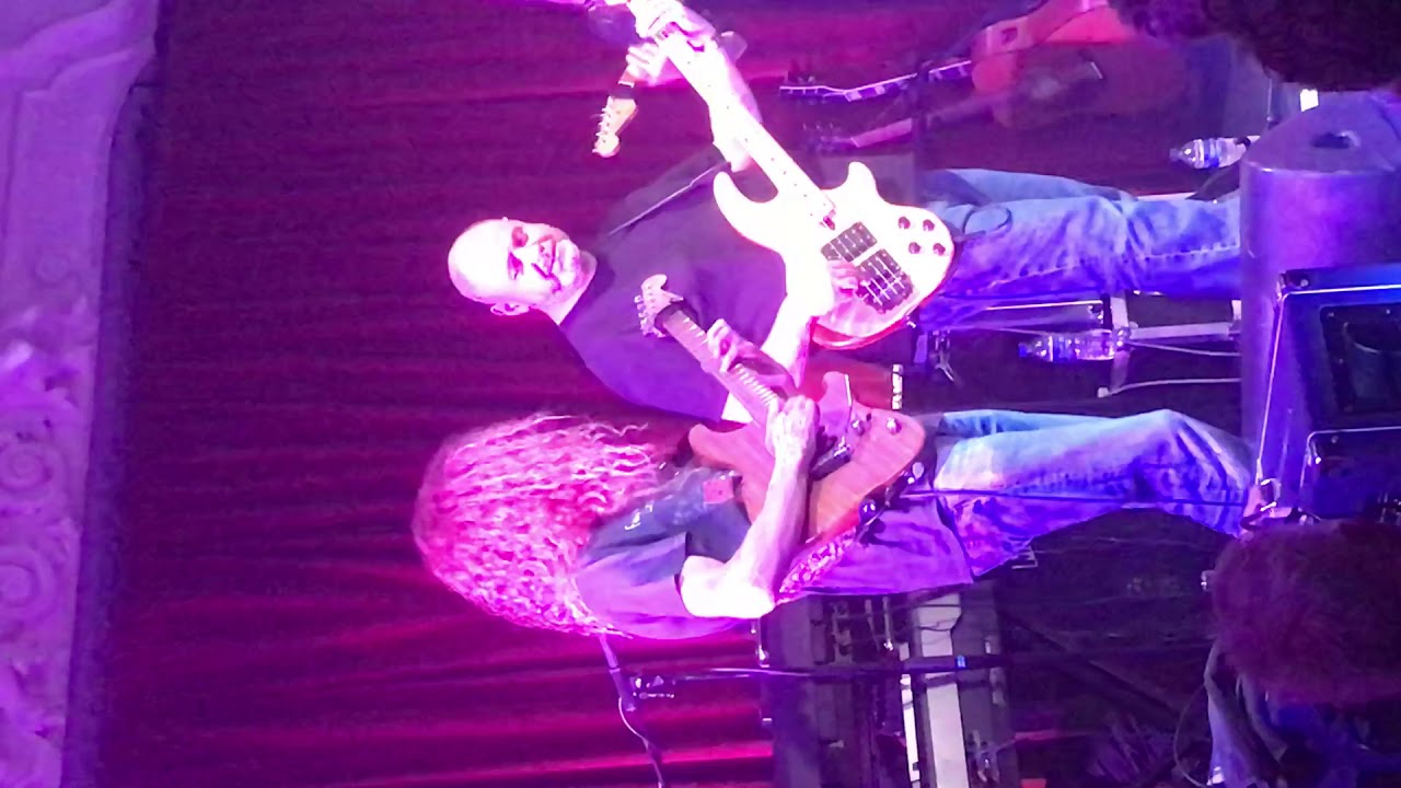 Francis Dunnery Band, with Guthrie Govan
