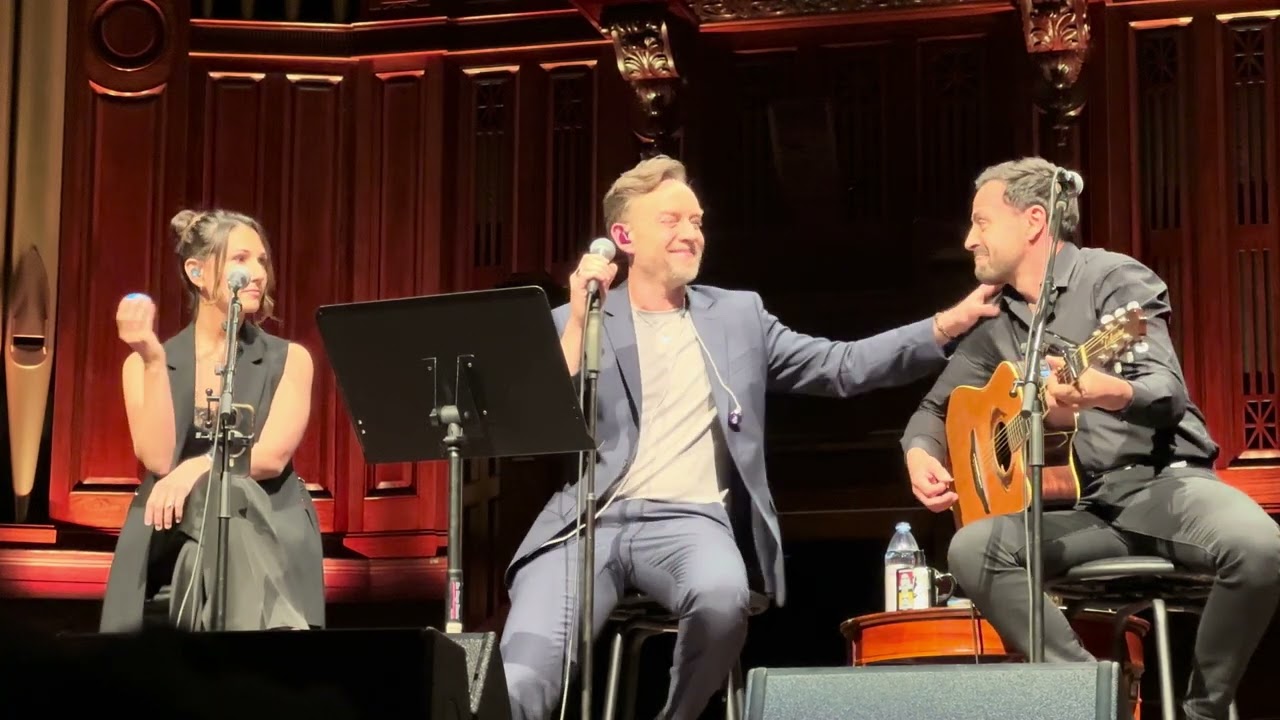 Darren Hayes full acoustic set at Unlovable book launch in Brisbane