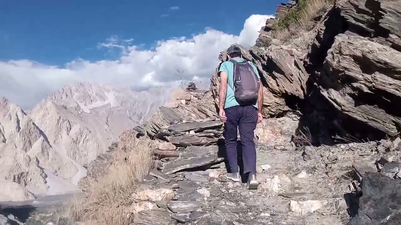 Passu glacier trekking 