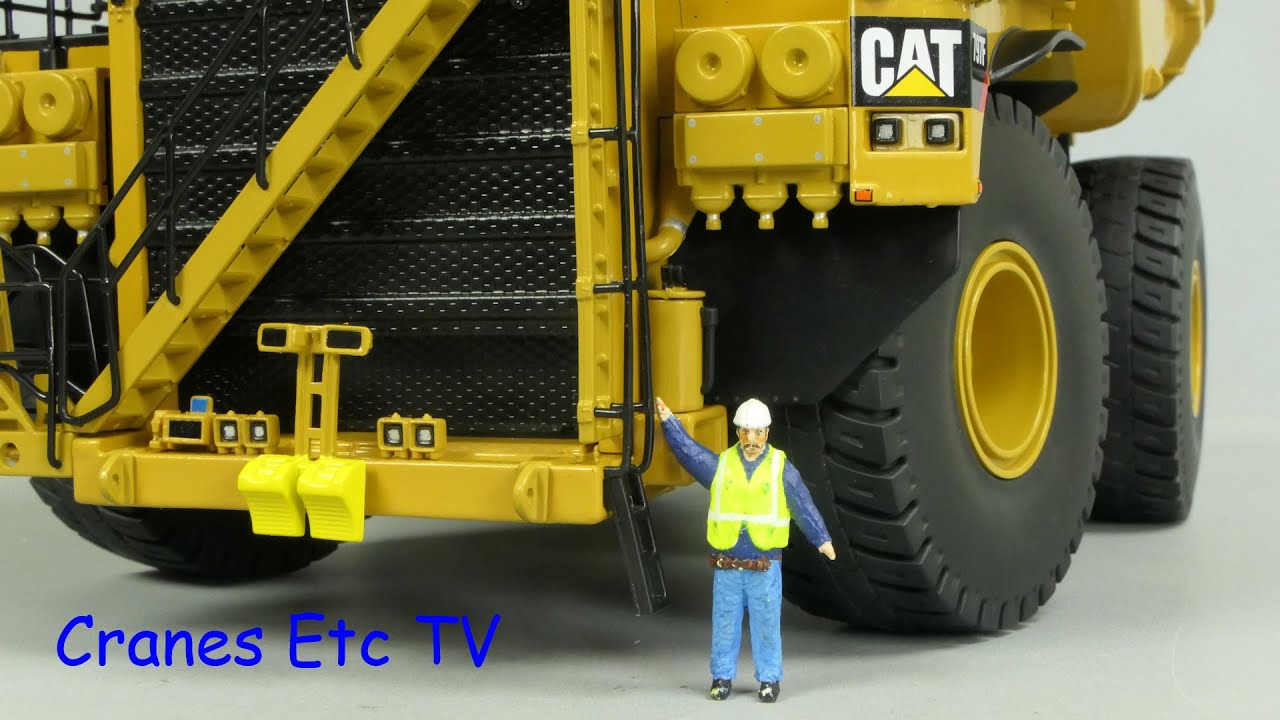 Карьерный самосвал Caterpillar 797F Tier 4 от Diecast Masters от Cranes Etc TV