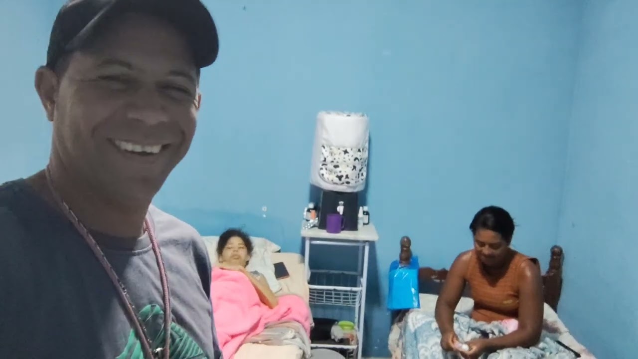 Fui levar uma cesta básica pras primas doentes. Vejam como estão 