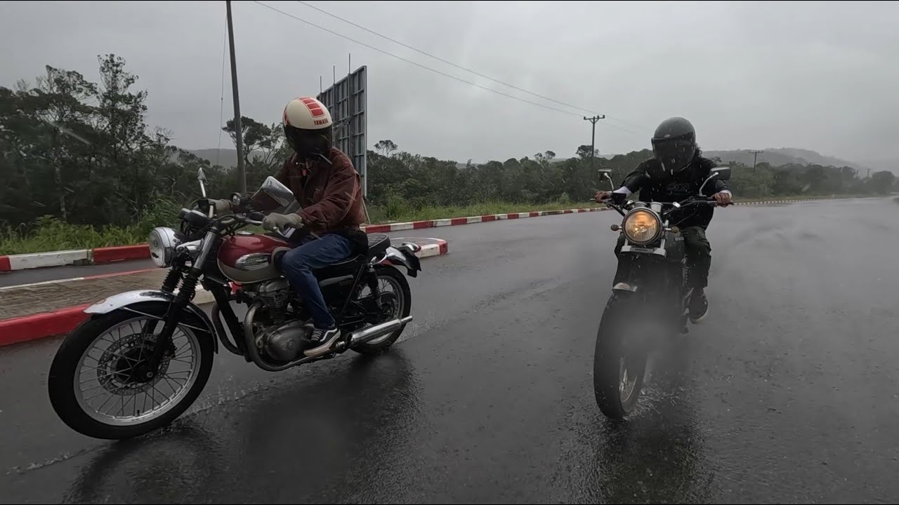 How to Ride a Motorcycle in the Rain Season
