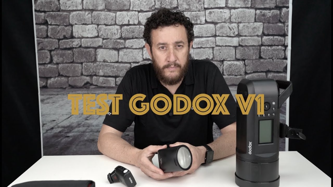 Review Godox V1