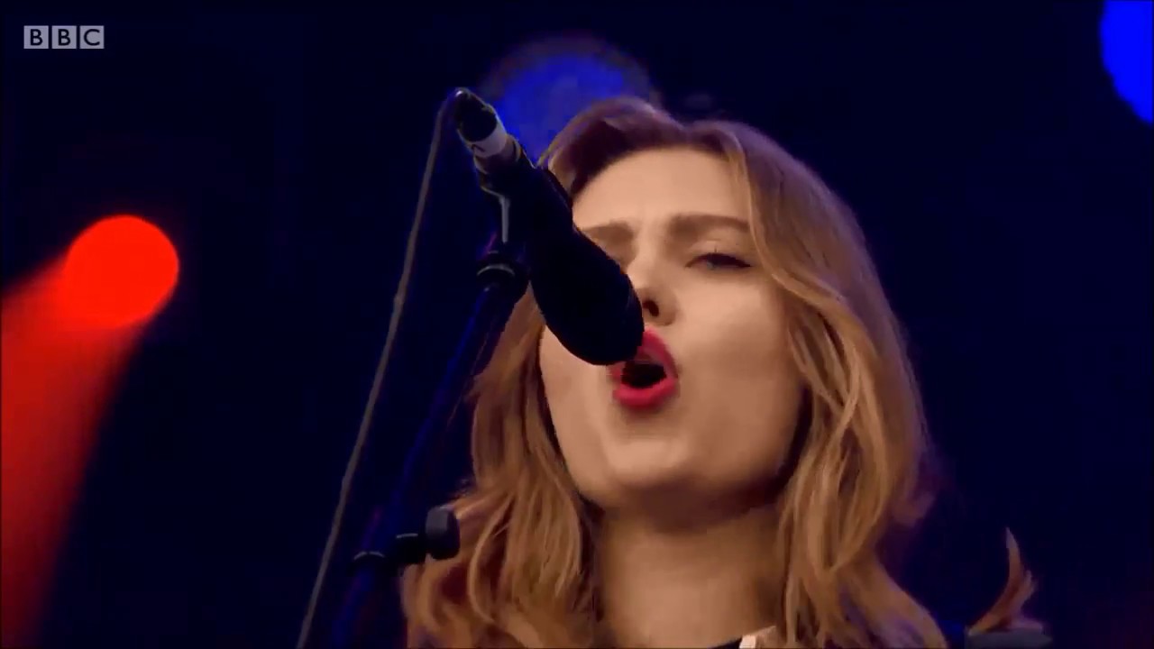First Aid Kit - The Gambler (Don Schlitz/Kenny Rogers cover)(Live @ Glastonbury 2017)