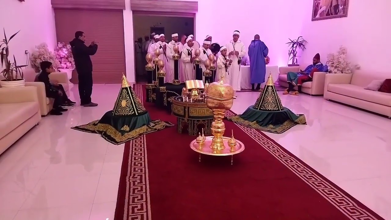 أجواء عرس مغربي و أحواش أيت أولوز  Marriage traditionnelle Marocaine