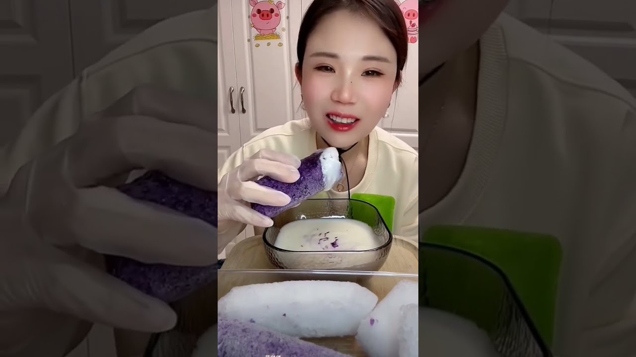 ASMR ice eating | Ice bar dipped in yogurt and milk | Ice Lover