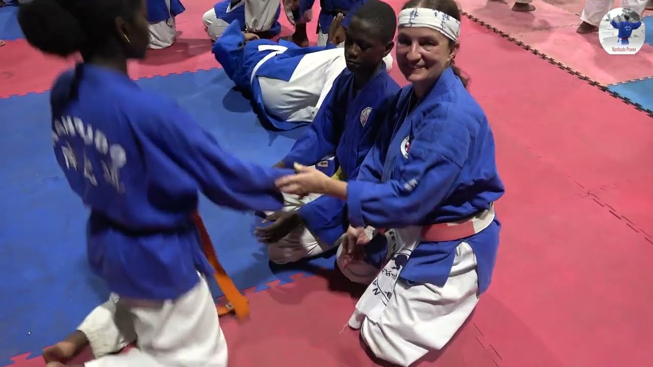 28eme Stage International du Nanbudo Cameroun - Episode 9 - Un peu de SHIHO TAI