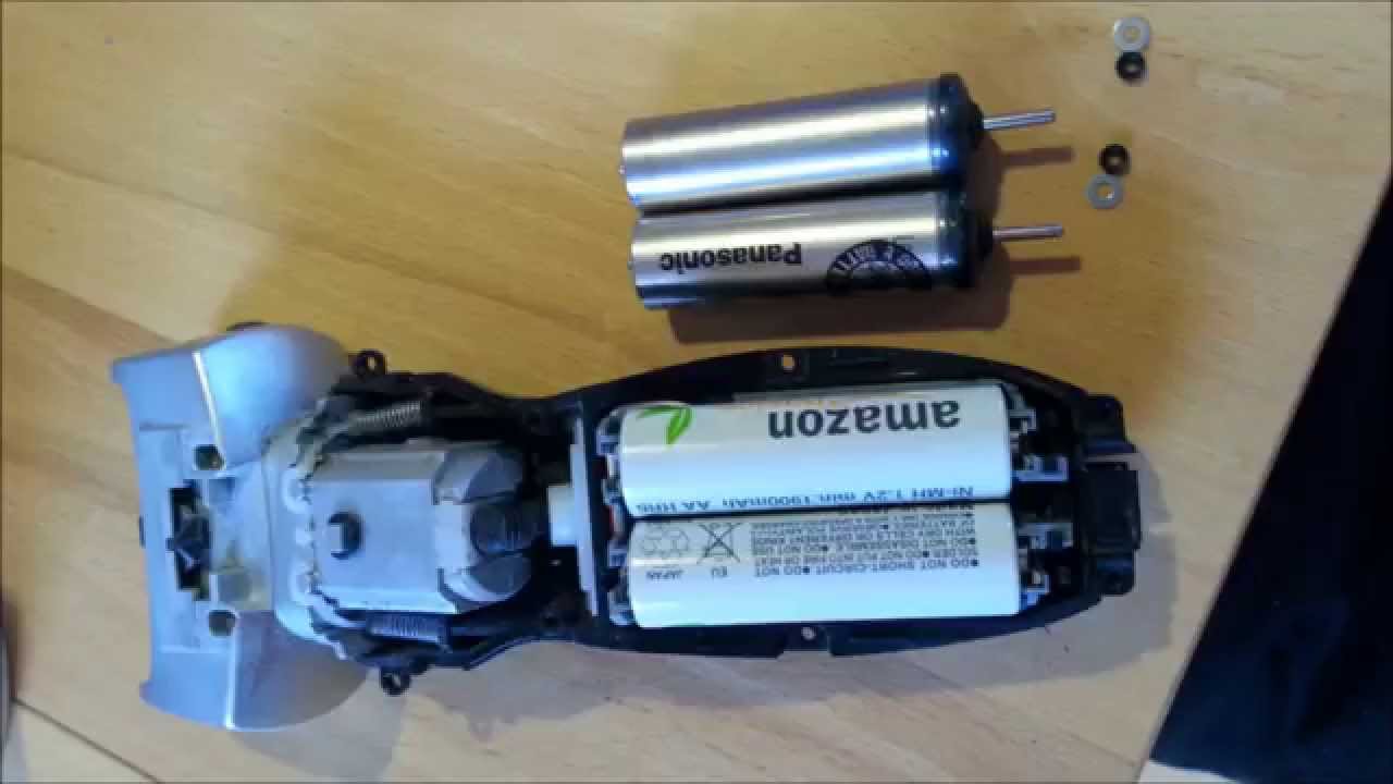 Panasonic ES7101 Akkus tauschen Rasierer