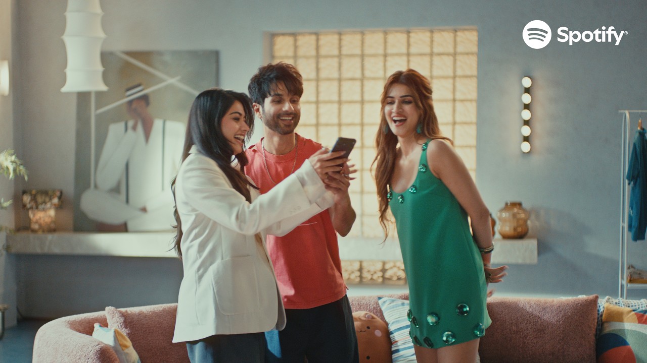 Friendship Sounds Better With Blend | Cocktail 2 | Kriti Sanon, Rashmika Mandanna, Shahid Kapoor