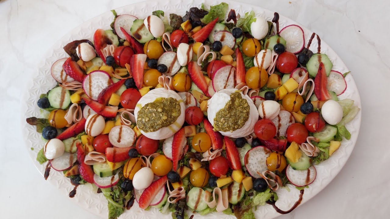 سلطة بالجبنة الإيطالية بوراتا و صلصة بيستو | salade burrata et pesto