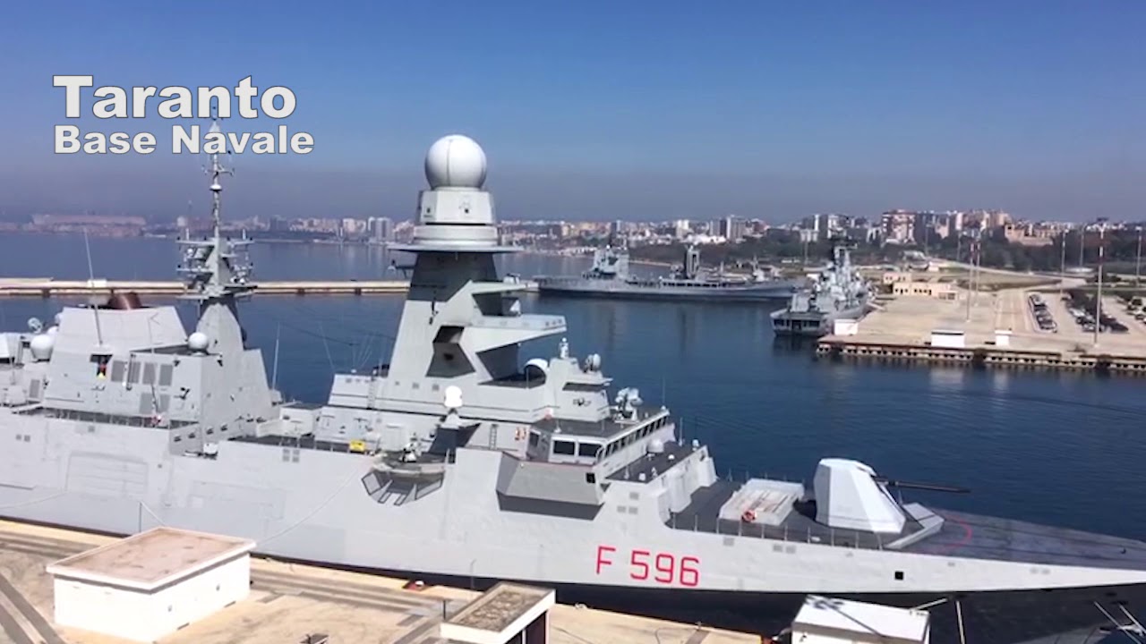 Suonano le sirene delle navi della Marina #laradioperlitalia
