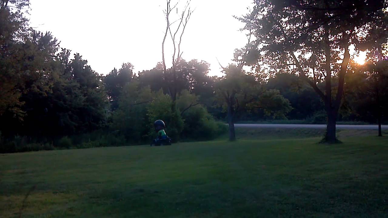 Inflatamaniacs....gmoney stuntin out the yamaha