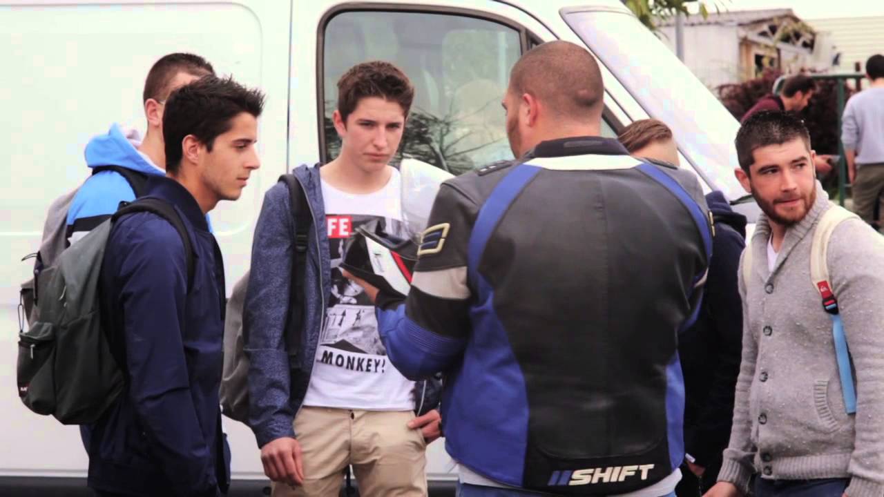 Ma vie apprenti carreleur : épisode 1