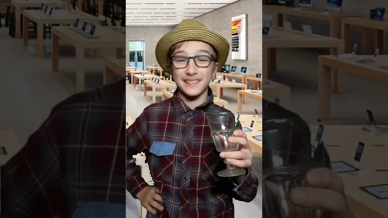 Russe Ivan braucht ein neues Handy (Apple Store). 😂🤣💙💚💜 #iphone #humour #fypシ