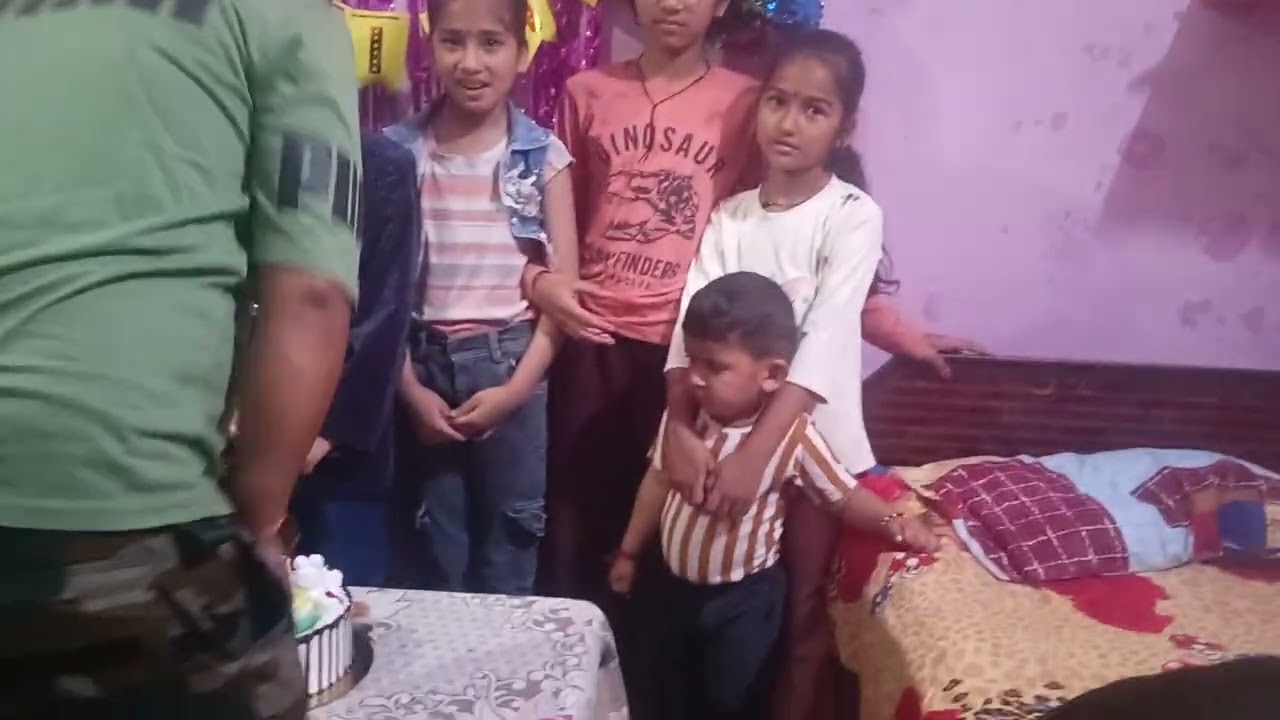 दिव्यांशु का बर्थडे का वीडियो, 🍫🍫🍫🎂🎂🎂🍬🍬🍻