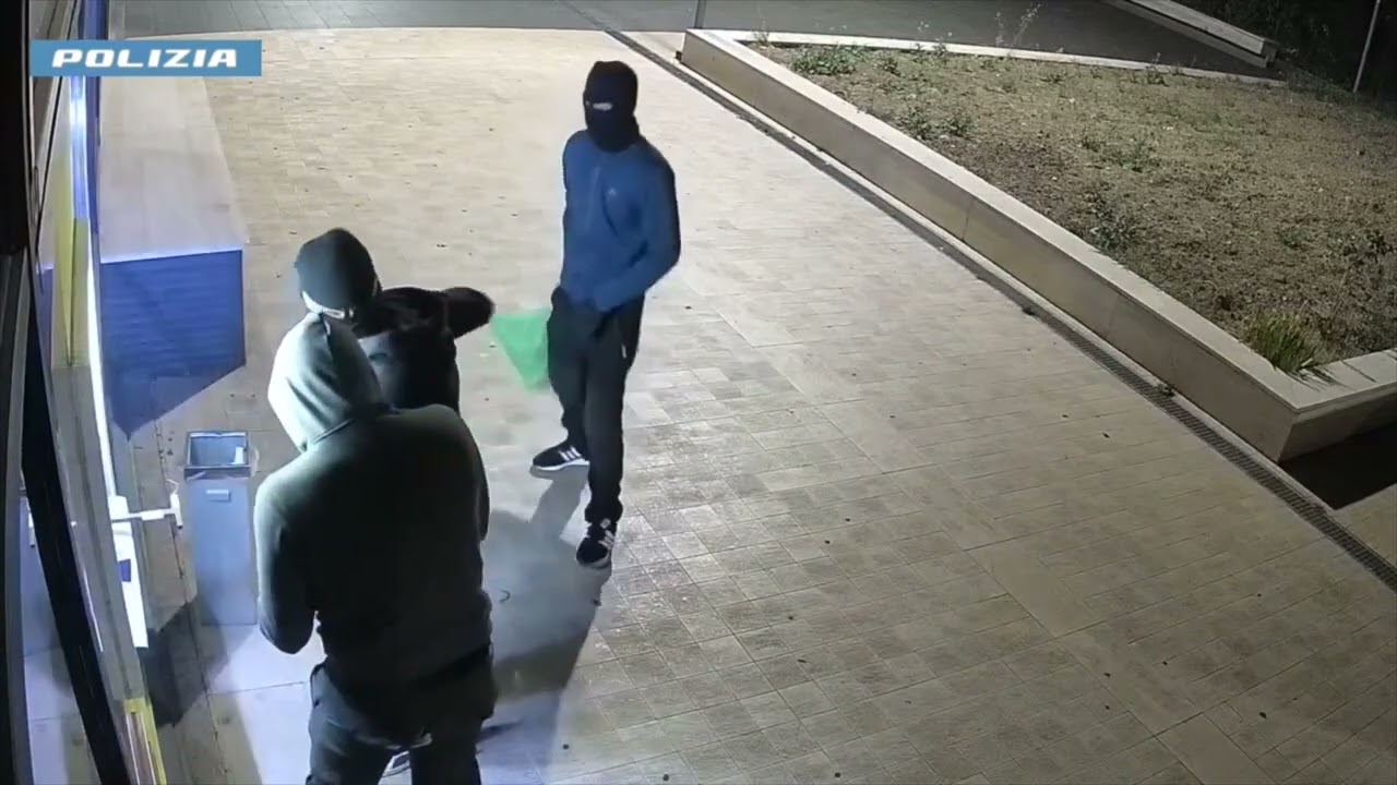Potenza, arrestati quattro responsabili dell’assalto all’ATM delle Poste