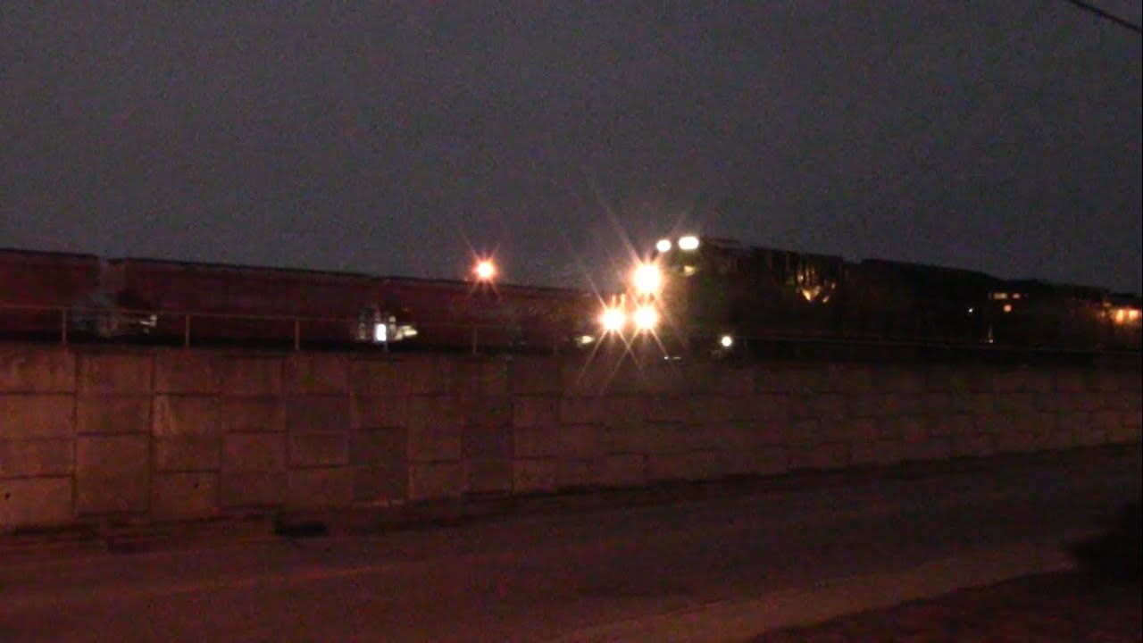 CSX M642-16 Power (CSX 3435, CSX 69, CSX 985, CSX 9041, and CSX 922) - Lafayette, Indiana