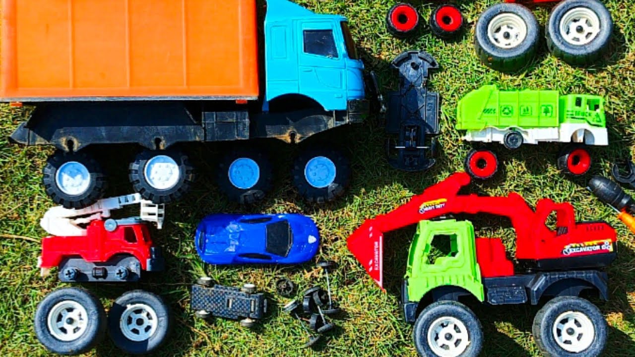 Misi Mencari dan Merakit Mainan Mobil Box Jumbo Ekskavator Truk Pemadam Truk Pasir Mobil Molen - 112