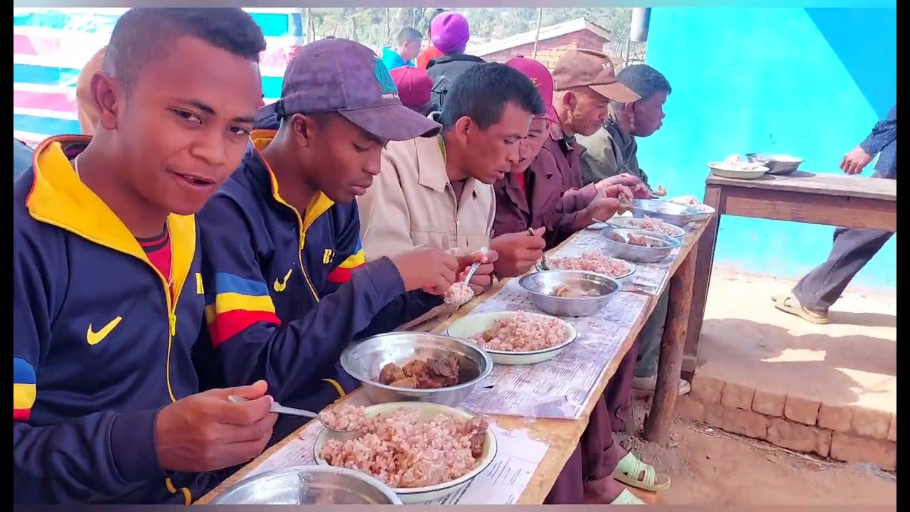 Famadihana RAKOTOHASIMBOLA Morarano Anjamanga