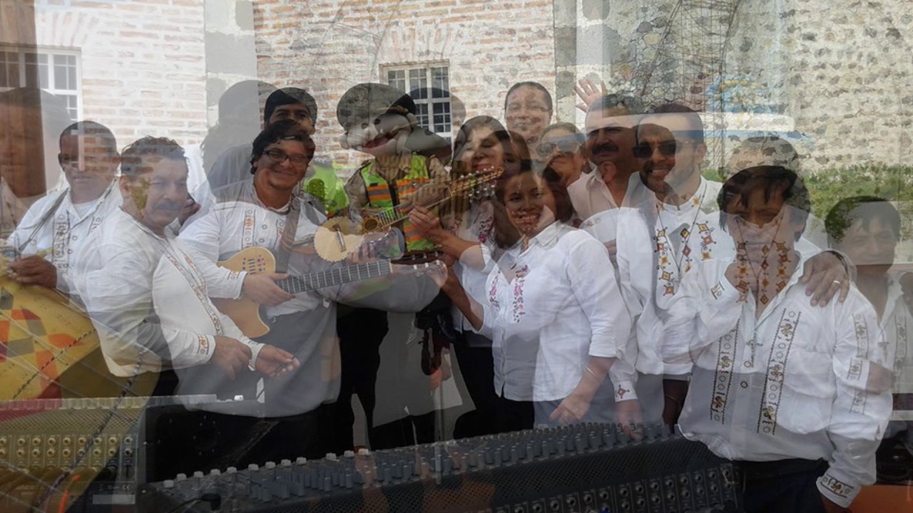 AMAR ES VIDA/ GRUPO DE ALABANZA JUAN XXIII